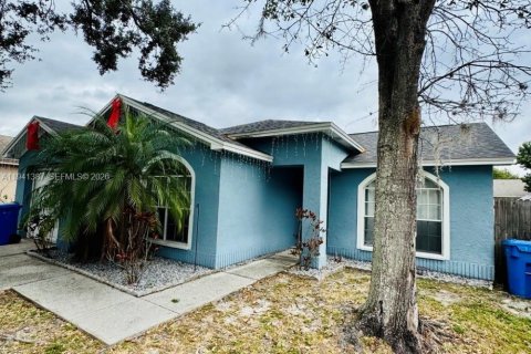 Villa ou maison à vendre à Tampa, Floride: 3 chambres № 1998590 - photo 3