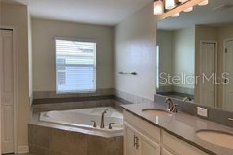 House in STOREY PARK in Orlando, Florida 5 bedrooms, 228.63 sq.m. № 1882898 - photo 5
