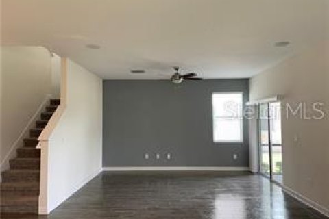 House in STOREY PARK in Orlando, Florida 5 bedrooms, 228.63 sq.m. № 1882898 - photo 4