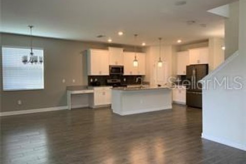 House in STOREY PARK in Orlando, Florida 5 bedrooms, 228.63 sq.m. № 1882898 - photo 2