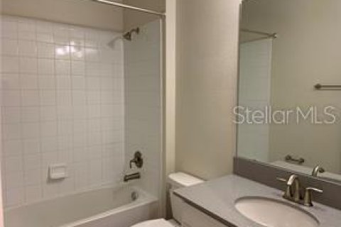 House in STOREY PARK in Orlando, Florida 5 bedrooms, 228.63 sq.m. № 1882898 - photo 8