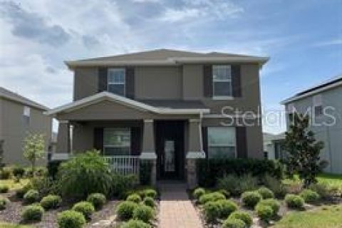House in STOREY PARK in Orlando, Florida 5 bedrooms, 228.63 sq.m. № 1882898 - photo 1