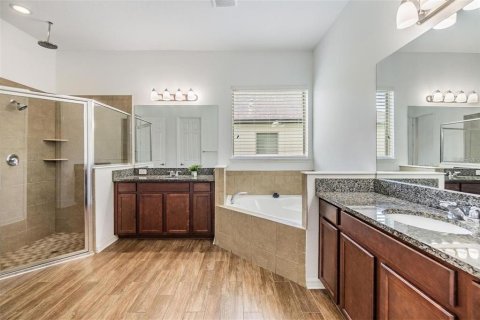 House in Wesley Chapel, Florida 4 bedrooms, 252.32 sq.m. № 1894005 - photo 20