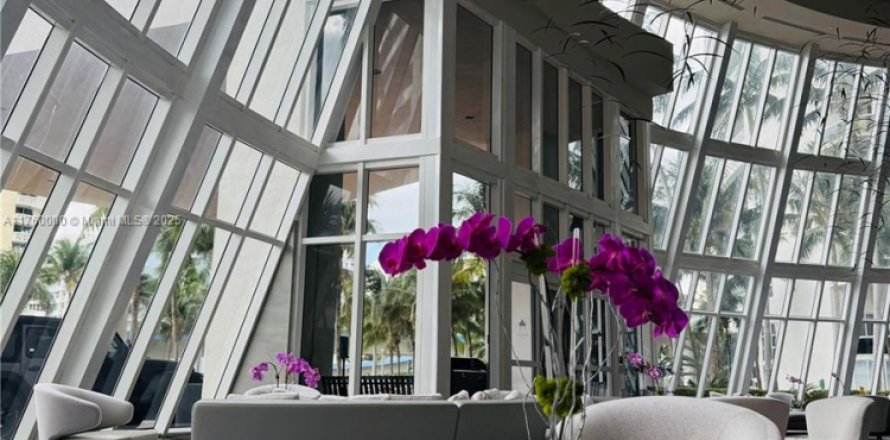 Condo à Hallandale Beach, Floride, 2 chambres № 1707678