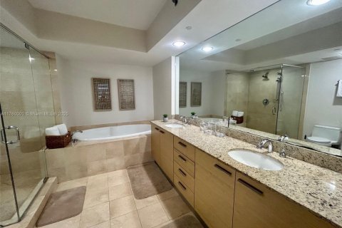 Copropriété à louer à Hallandale Beach, Floride: 2 chambres, 135.45 m2 № 1707678 - photo 27