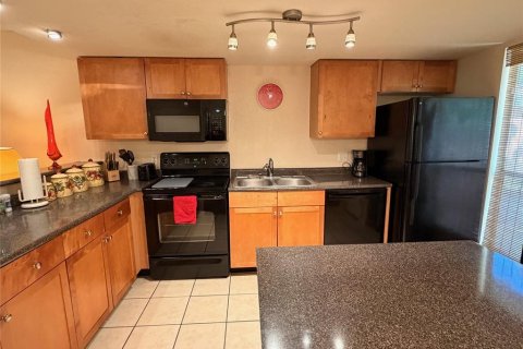 Copropriété à louer à Gainesville, Floride: 1 chambre, 70.61 m2 № 2112320 - photo 4
