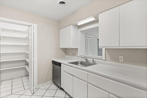 Villa ou maison à vendre à Ocala, Floride: 4 chambres, 162.21 m2 № 1910073 - photo 9