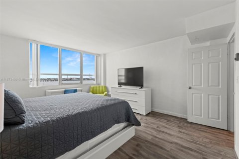 Купить кондоминиум в Майами-Бич, Флорида 2 спальни, 115.11м2, № 1980250 - фото 16