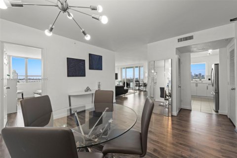 Купить кондоминиум в Майами-Бич, Флорида 2 спальни, 115.11м2, № 1980250 - фото 4