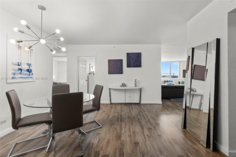 Купить кондоминиум в Майами-Бич, Флорида 2 спальни, 115.11м2, № 1980250 - фото 2