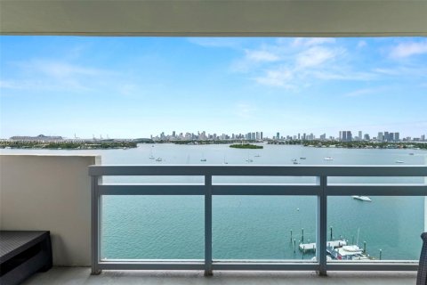 Купить кондоминиум в Майами-Бич, Флорида 2 спальни, 115.11м2, № 1980250 - фото 21