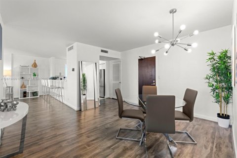 Купить кондоминиум в Майами-Бич, Флорида 2 спальни, 115.11м2, № 1980250 - фото 6