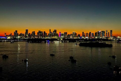 Купить кондоминиум в Майами-Бич, Флорида 2 спальни, 115.11м2, № 1980250 - фото 26