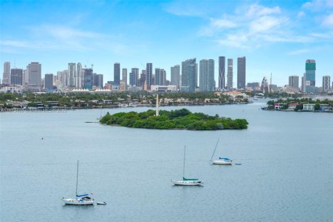 Купить кондоминиум в Майами-Бич, Флорида 2 спальни, 115.11м2, № 1980250 - фото 24