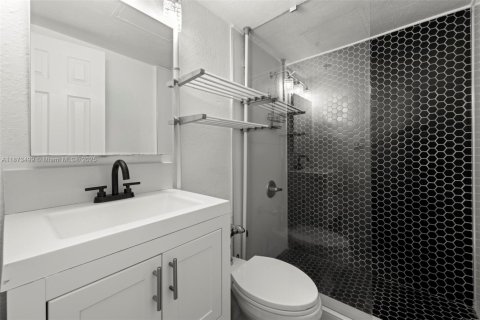 Купить кондоминиум в Майами-Бич, Флорида 2 спальни, 115.11м2, № 1980250 - фото 15