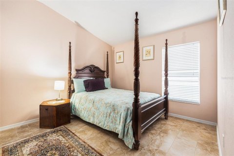 House in Tampa, Florida 4 bedrooms, 196.21 sq.m. № 1802948 - photo 27