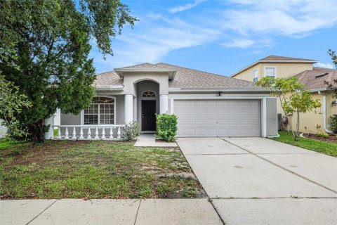 House in Tampa, Florida 4 bedrooms, 196.21 sq.m. № 1802948 - photo 1