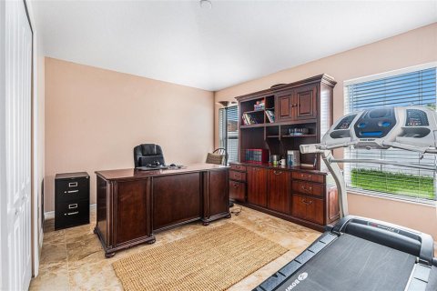 House in Tampa, Florida 4 bedrooms, 196.21 sq.m. № 1802948 - photo 17