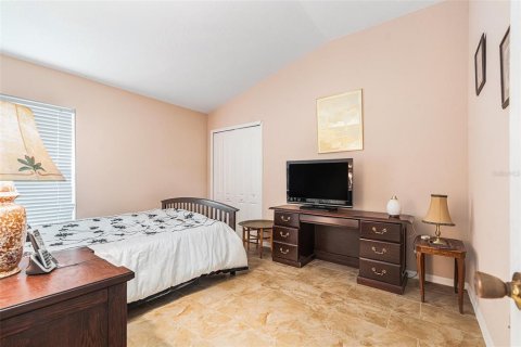 House in Tampa, Florida 4 bedrooms, 196.21 sq.m. № 1802948 - photo 30