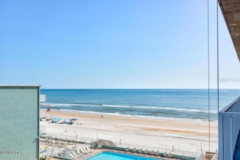 Copropriété à vendre à Daytona Beach Shores, Floride: 3 chambres, 167.97 m2 № 2284119 - photo 30