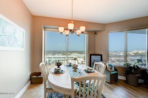 Copropriété à vendre à Daytona Beach Shores, Floride: 3 chambres, 167.97 m2 № 2284119 - photo 15