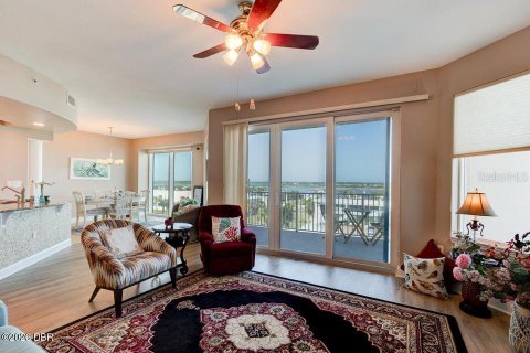 Copropriété à vendre à Daytona Beach Shores, Floride: 3 chambres, 167.97 m2 № 2284119 - photo 9