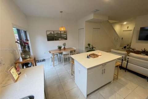 House in Homestead, Florida 3 bedrooms, 123.37 sq.m. № 1986883 - photo 6