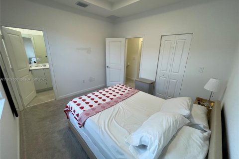 House in Homestead, Florida 3 bedrooms, 123.37 sq.m. № 1986883 - photo 17