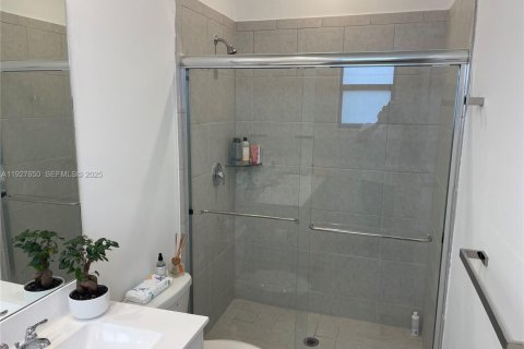 House in Homestead, Florida 3 bedrooms, 123.37 sq.m. № 1986883 - photo 16