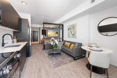 Condominio en venta en Miami, Florida, 1 dormitorio, 40.78 m2 № 1875554 - foto 4