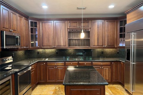 Снять в аренду виллу или дом в Катлер-Бей, Флорида 5 спален, 366.5м2, № 1921535 - фото 22