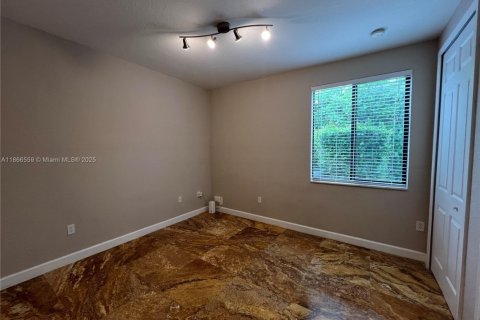 Снять в аренду виллу или дом в Катлер-Бей, Флорида 5 спален, 366.5м2, № 1921535 - фото 18