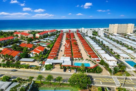 House in Sarasota, Florida 2 bedrooms, 77.67 sq.m. № 2316637