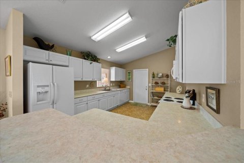 Купить виллу или дом в Даннеллон, Флорида 6 комнат, 148.83м2, № 2419324 - фото 10