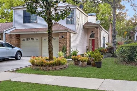 Dúplex en venta en Orlando, Florida, 3 dormitorios, 145.67 m2 № 1675462 - foto 1