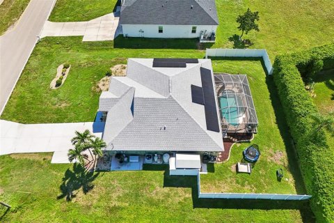 Villa ou maison à vendre à Cape Coral, Floride: 3 chambres, 167.32 m2 № 2419000 - photo 6