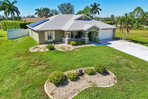Villa ou maison à vendre à Cape Coral, Floride: 3 chambres, 167.32 m2 № 2419000 - photo 5