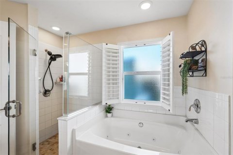 Villa ou maison à vendre à Cape Coral, Floride: 3 chambres, 167.32 m2 № 2419000 - photo 27