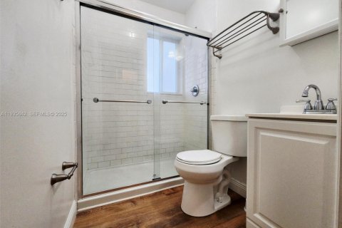 Condominio en alquiler en Hollywood, Florida, 30.19 m2 № 1993949 - foto 4