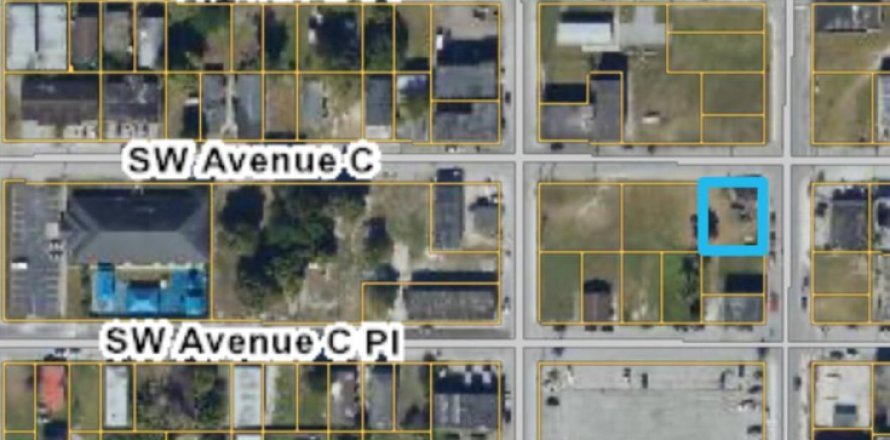 Propiedad comercial en Belle Glade, Florida № 2158529