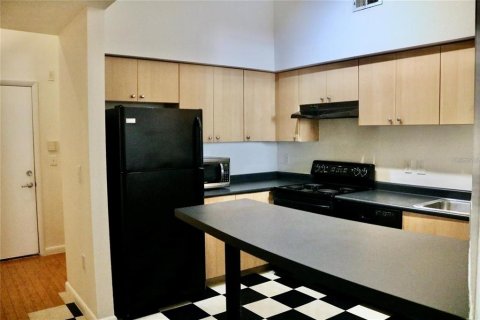 Condominio en alquiler en Tampa, Florida, 1 dormitorio, 73.3 m2 № 1800440 - foto 14
