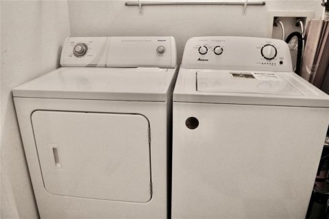 Condominio en alquiler en Tampa, Florida, 1 dormitorio, 73.3 m2 № 1800440 - foto 9