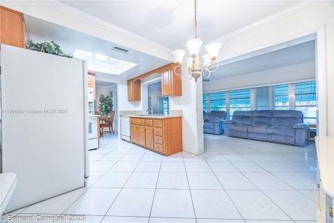 Villa ou maison à vendre à Tamarac, Floride: 2 chambres, 146.88 m2 № 1955847 - photo 18
