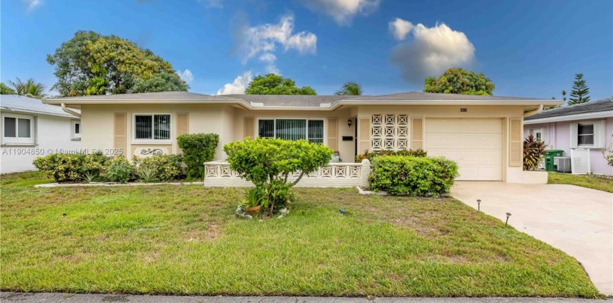 Villa ou maison à Tamarac, Floride 2 chambres, 146.88 m2 № 1955847
