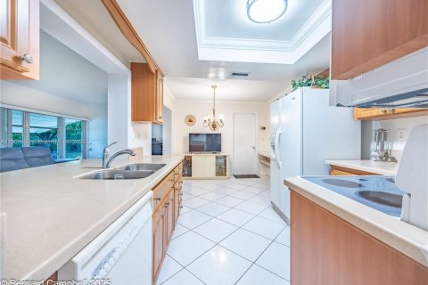 Villa ou maison à vendre à Tamarac, Floride: 2 chambres, 146.88 m2 № 1955847 - photo 14