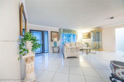 Villa ou maison à vendre à Tamarac, Floride: 2 chambres, 146.88 m2 № 1955847 - photo 6