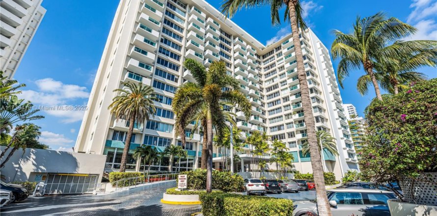 Estudio en el Condominio en Miami Beach, Florida № 1763892