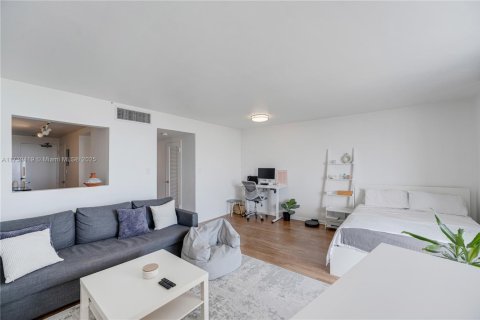 Condominio en venta en Miami Beach, Florida, 51.28 m2 № 1763892 - foto 4