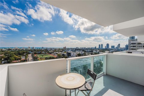 Condominio en venta en Miami Beach, Florida, 51.28 m2 № 1763892 - foto 3