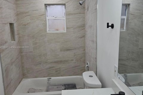 Casa en venta en South Bay, Florida, 3 dormitorios, 104.79 m2 № 1889952 - foto 10